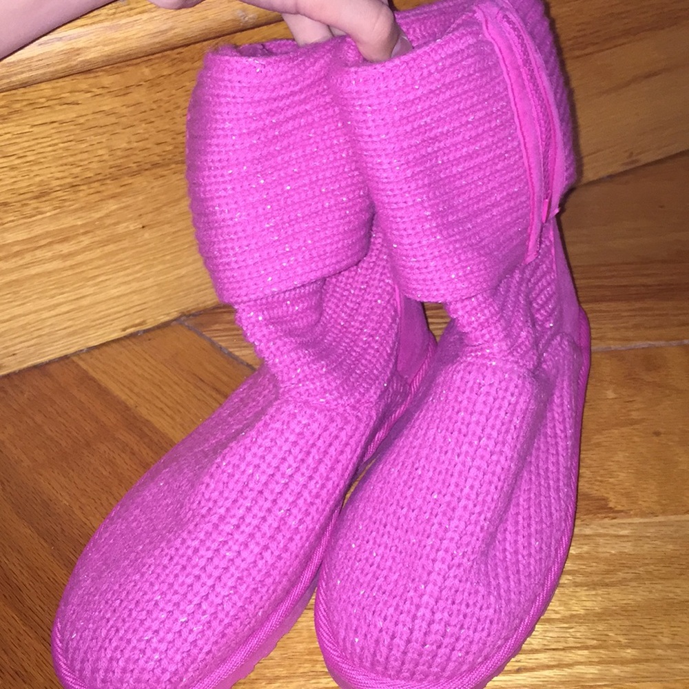 Knitted boots